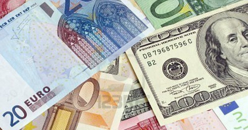 Dolary nebo Eura? Nebo drátem do oka?