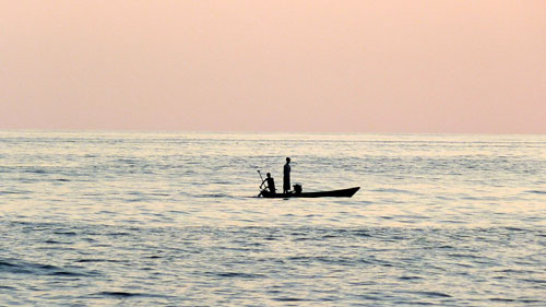 Rybář s jednou loďkou