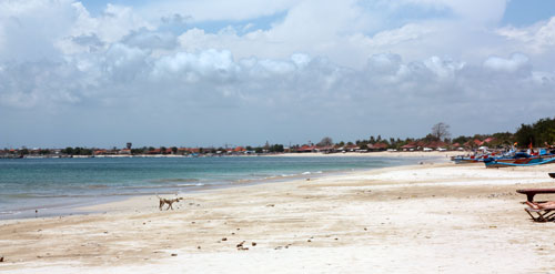 Pláž v Jimbaranu
