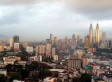Výhled na Petronas Towers. Se blejskaj.