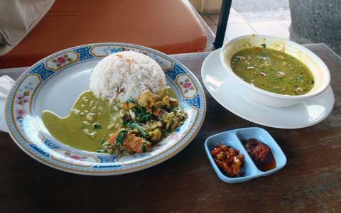 Kare ayam, kuře na kari